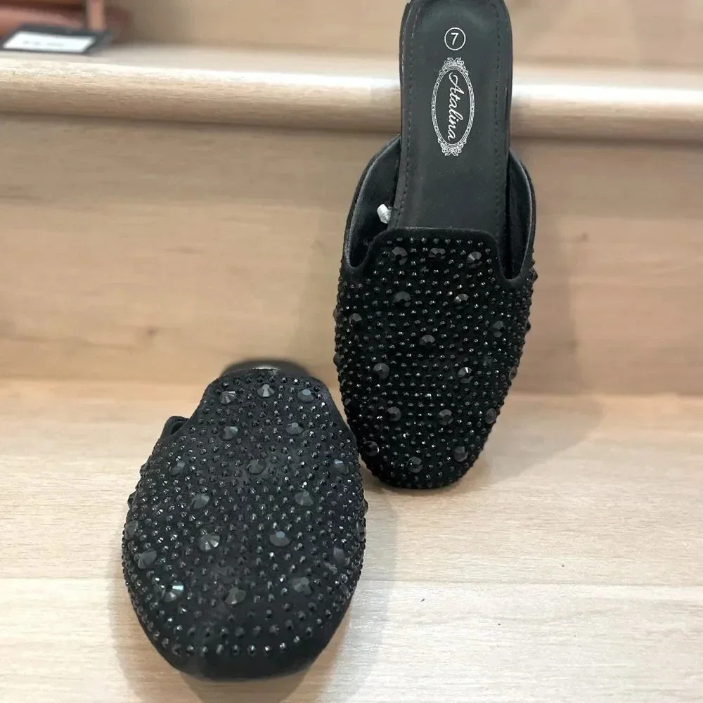 ATALENA  BLSCK RHINESTONE JEWELED EMBELLISHED CUSHIONED BLACK MULES SIZE 7
